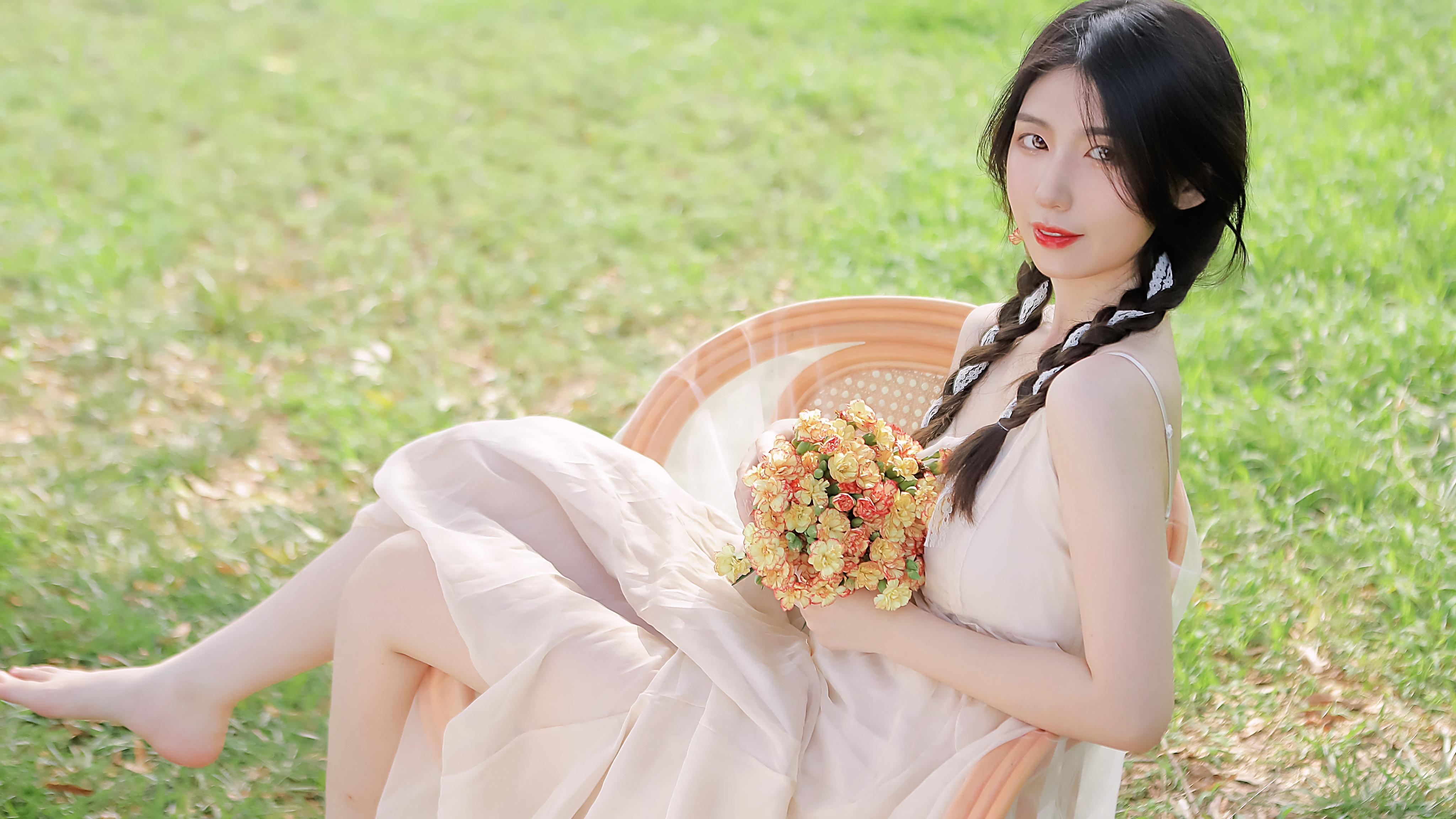 济南动物园大熊猫“华奥”迎来18岁生日